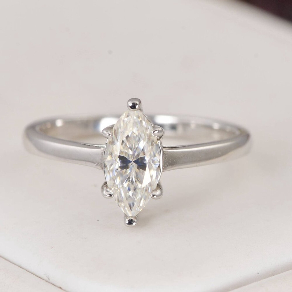 Moissanite 1.0 ct Marquise Cut Engagement Ring 925